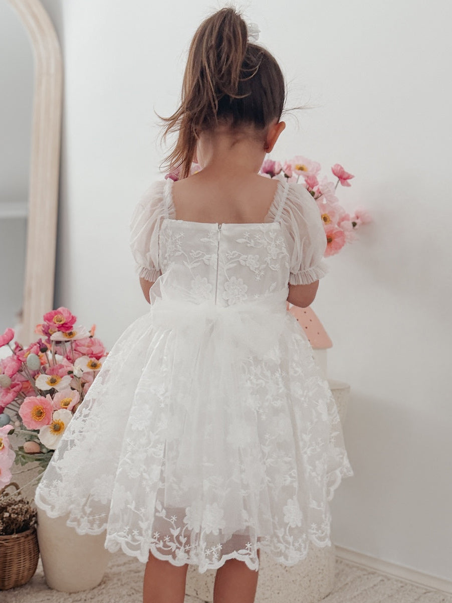 Vestido Branco Arielle — Meninas