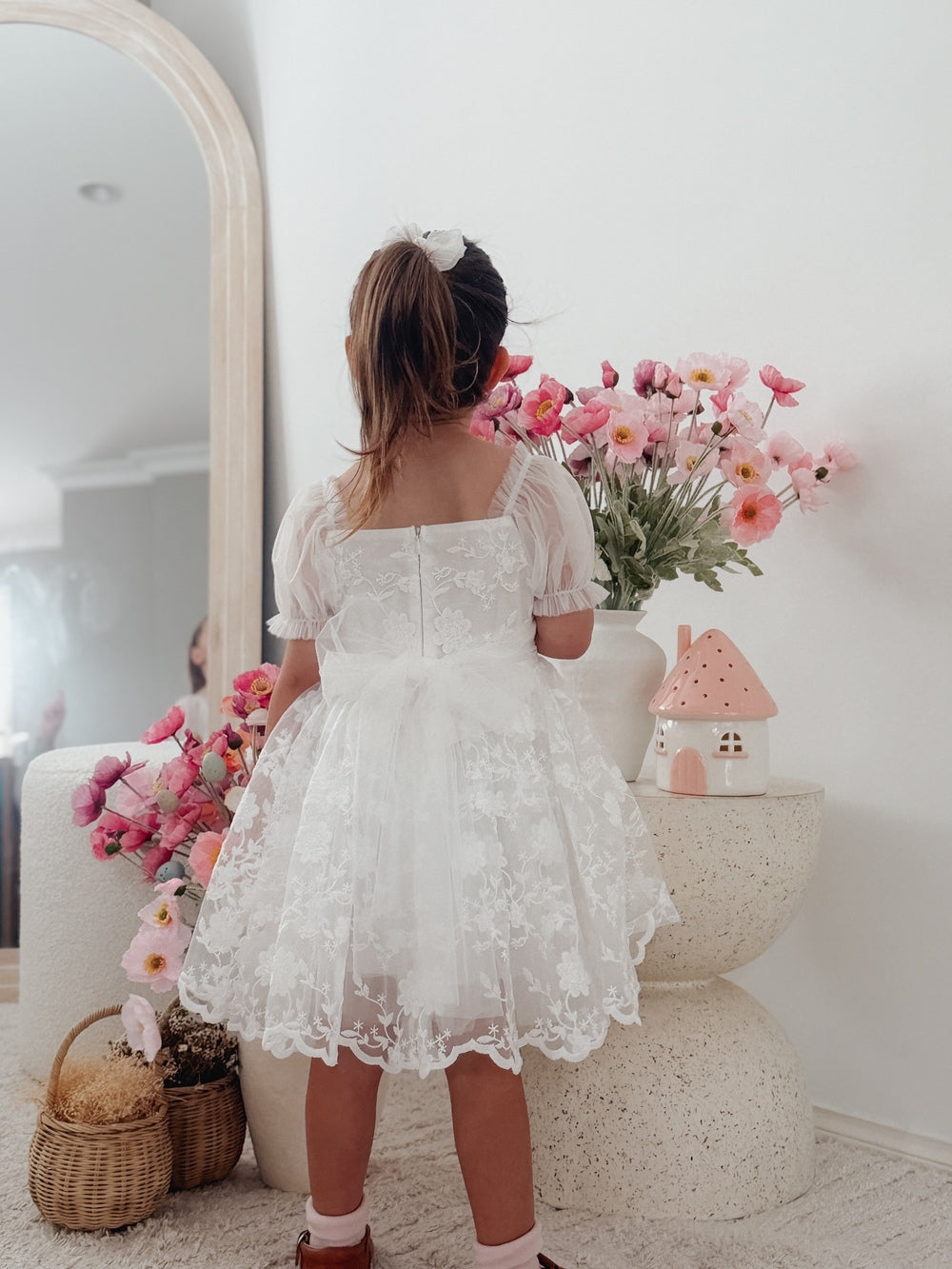 Vestido Branco Arielle — Meninas