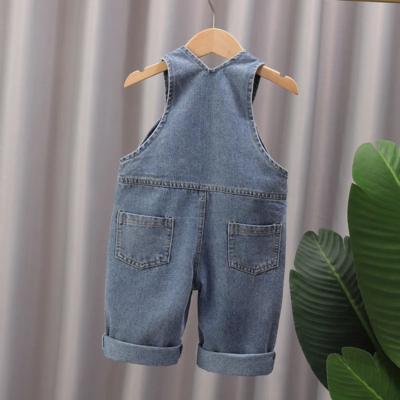 Overall TinyPaws – Denim Leve com Toque Divertido