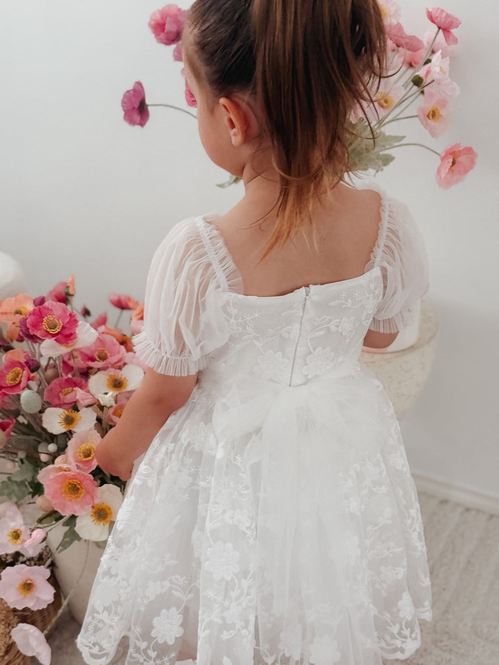 Vestido Branco Arielle — Meninas