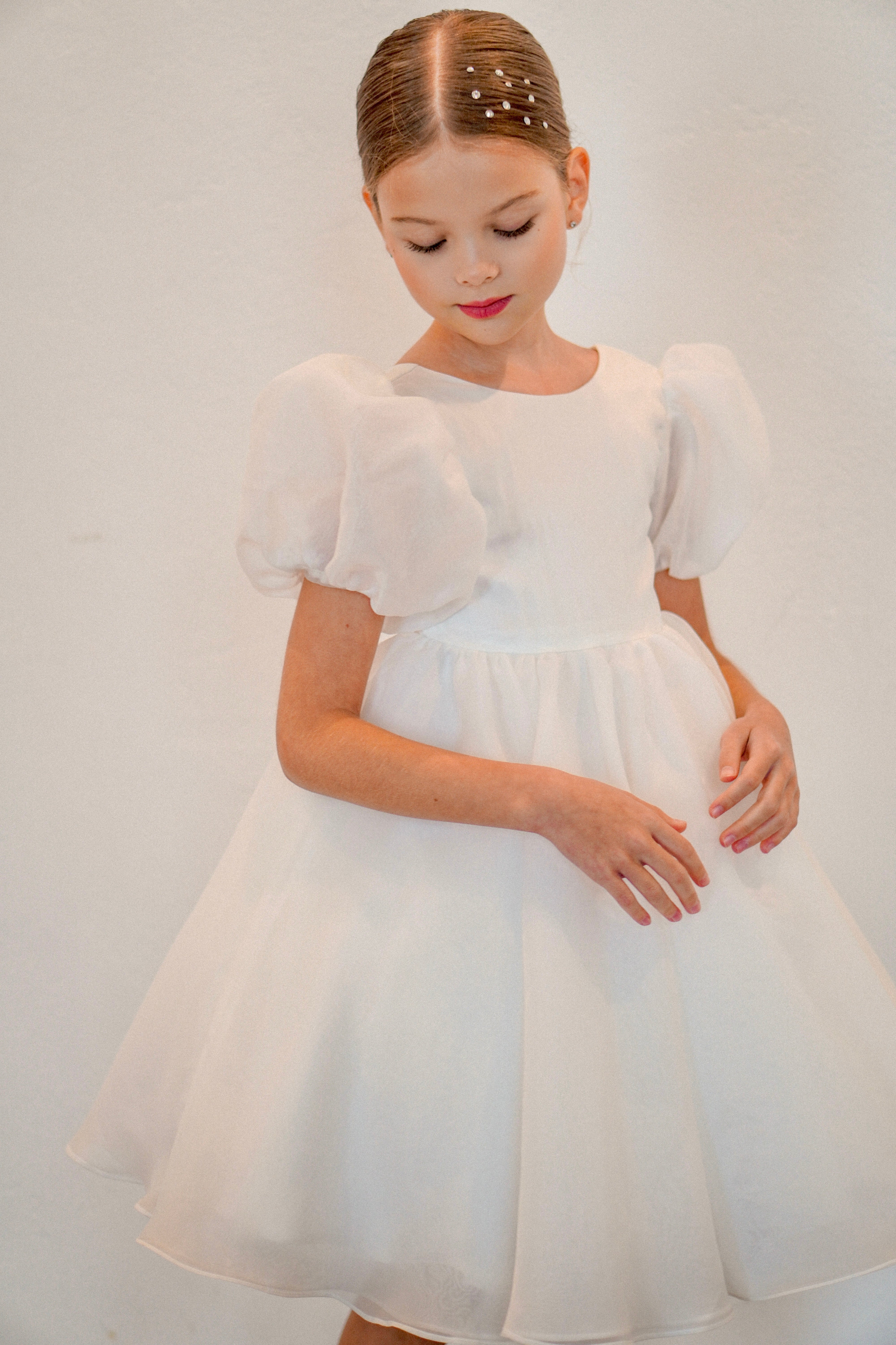 Vestido Infantil Bella – Destaque na Vogue Austrália | Festa, Batizado e Ocasiões Especiais