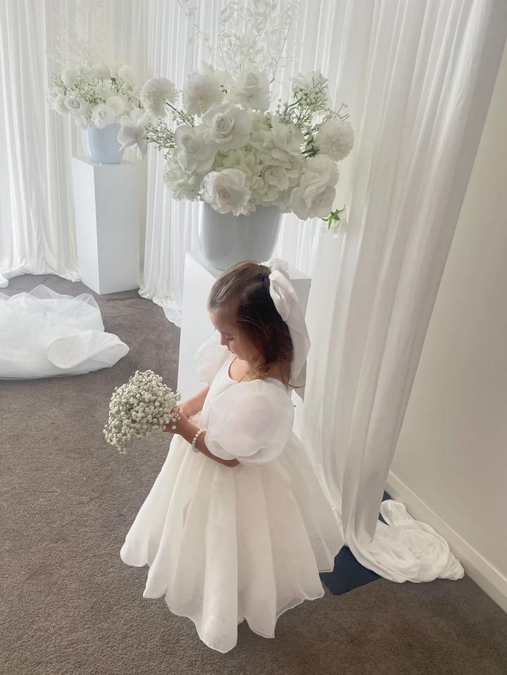 Vestido Infantil Bella – Destaque na Vogue Austrália | Festa, Batizado e Ocasiões Especiais