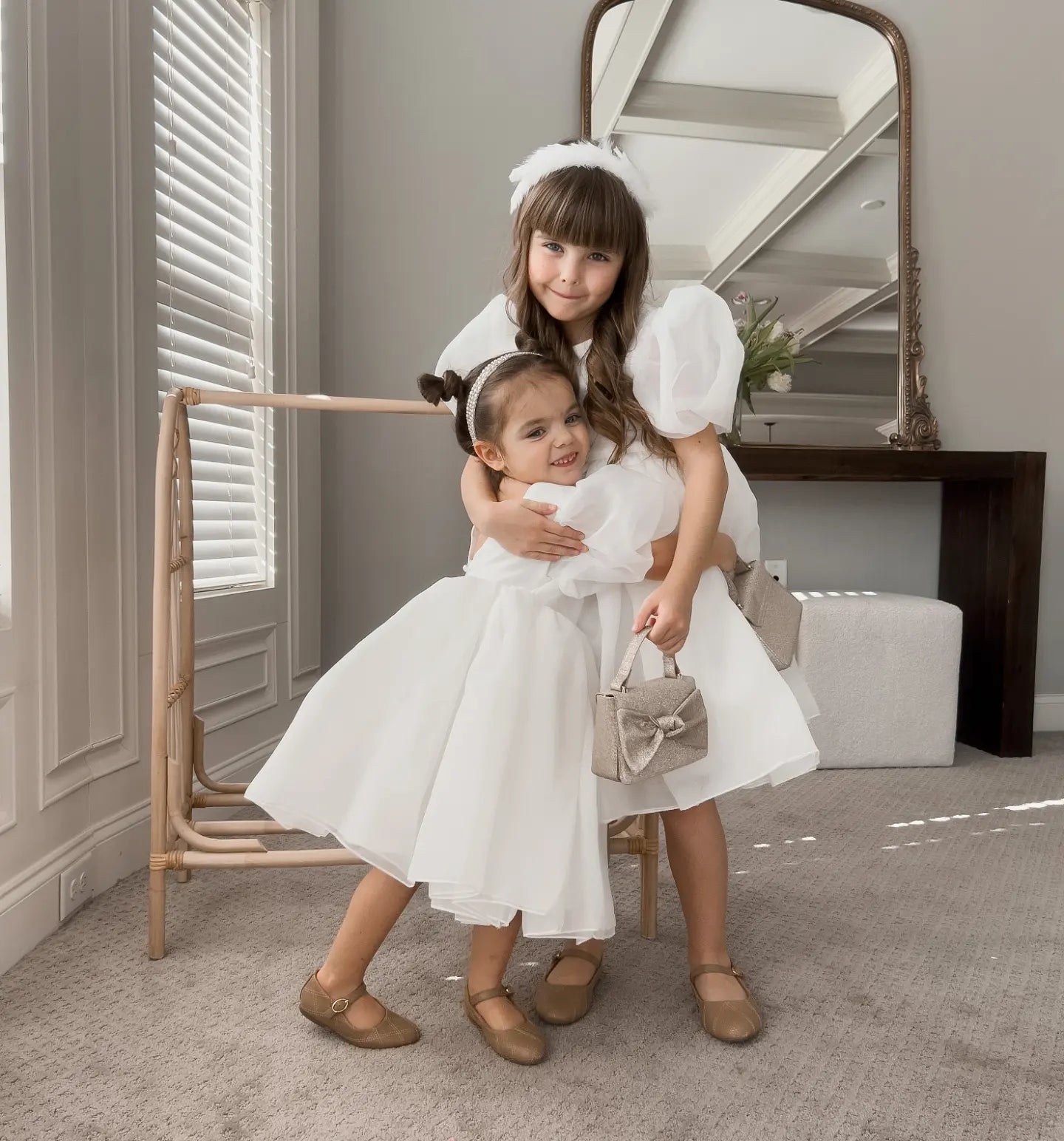 Vestido Infantil Bella – Destaque na Vogue Austrália | Festa, Batizado e Ocasiões Especiais
