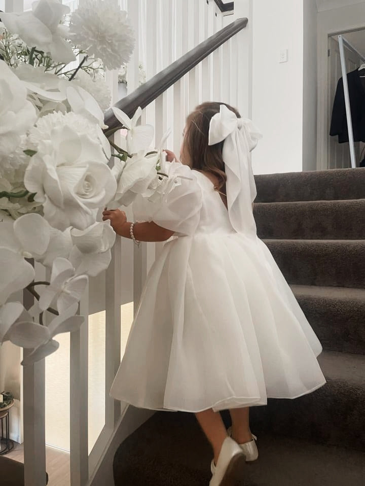 Vestido Infantil Bella – Destaque na Vogue Austrália | Festa, Batizado e Ocasiões Especiais