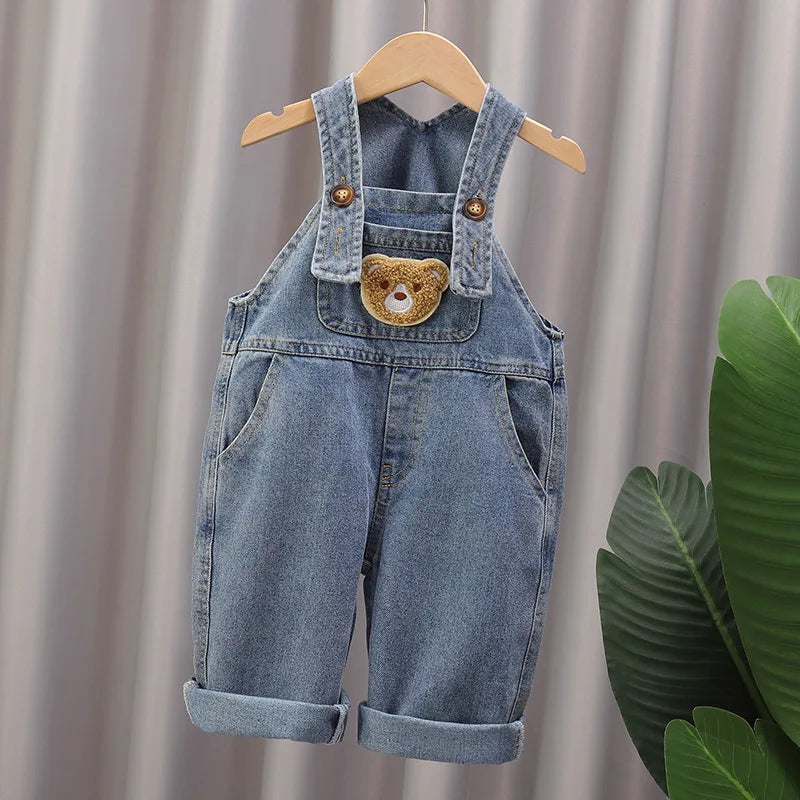 Overall TinyPaws – Denim Leve com Toque Divertido