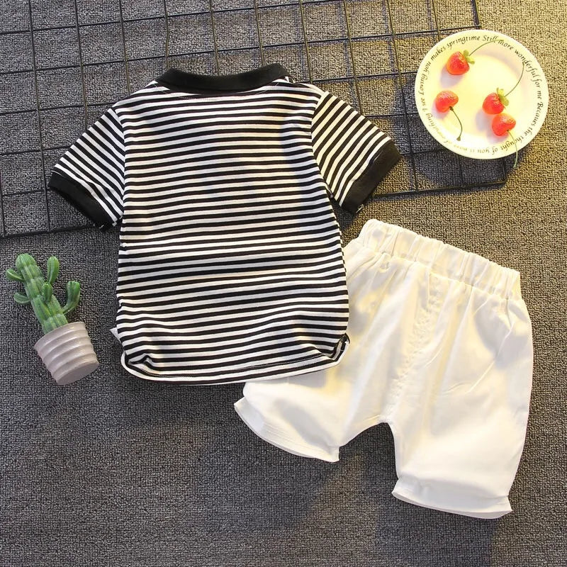 Conjunto Soft Stripes™ – Leveza, Conforto e Charme para os Primeiros Passos