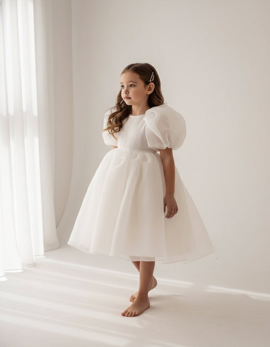 Vestido Infantil Bella – Destaque na Vogue Austrália | Festa, Batizado e Ocasiões Especiais